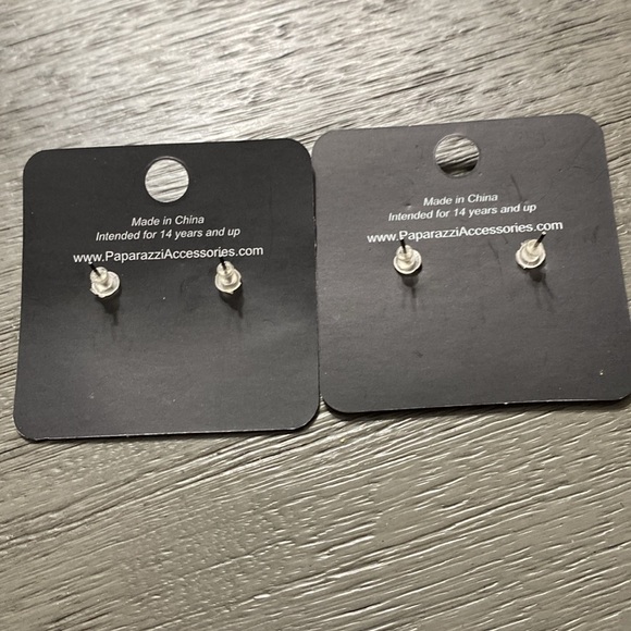 New Paparazzi 3 pair earrings different style and colors - Picture 8 of 8